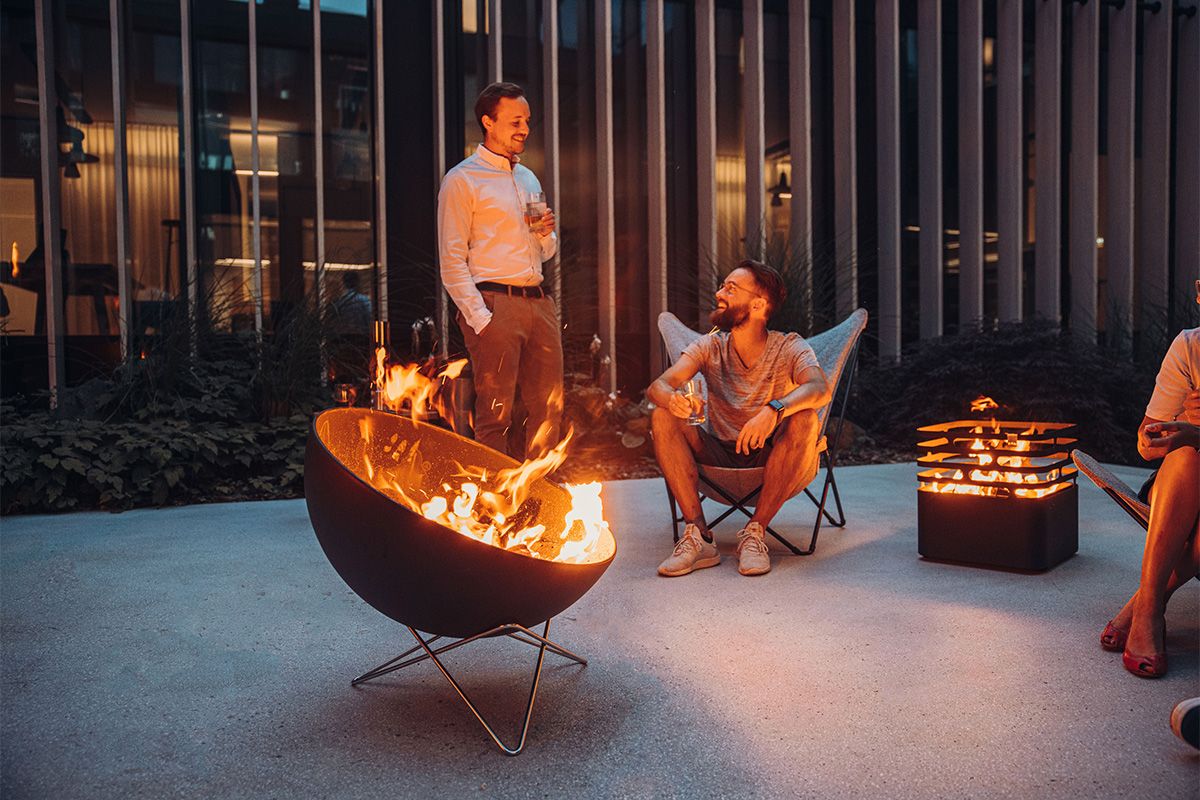 Höfats BOWL 70 Fire Bowl met stervoet
